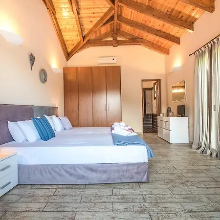 Astarte - Kyveli Luxurious Private * Gaitani