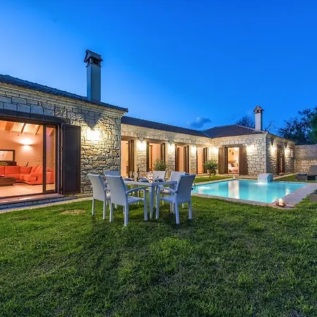 Astarte - Kyveli Luxurious Private Gaitani