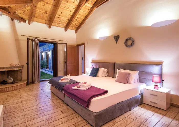 Astarte - Kyveli Luxurious Private Gaitani