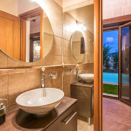 Astarte - Kyveli Luxurious Private Gaitani